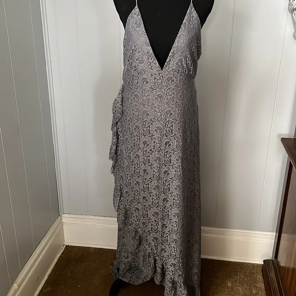 Spaghetti strap lace dress - Picture 2 of 8